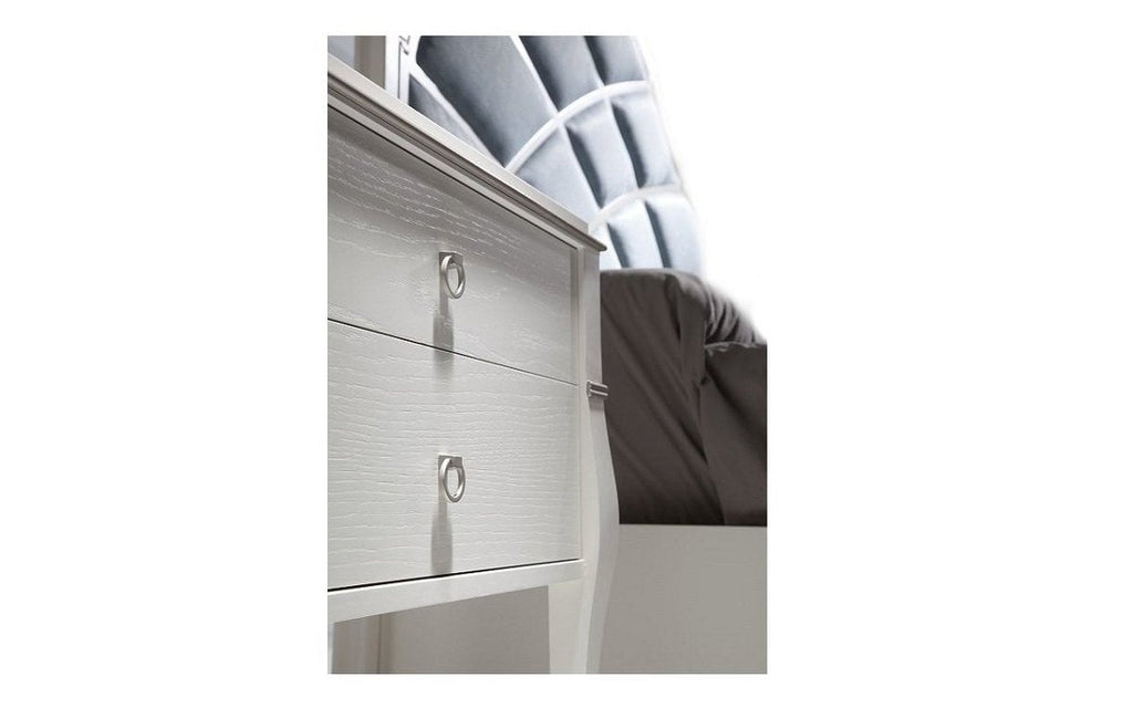 Visalia White & Grey Bedroom (Queen)Buy (2423) in a modern furniture store Fairfield, NJ