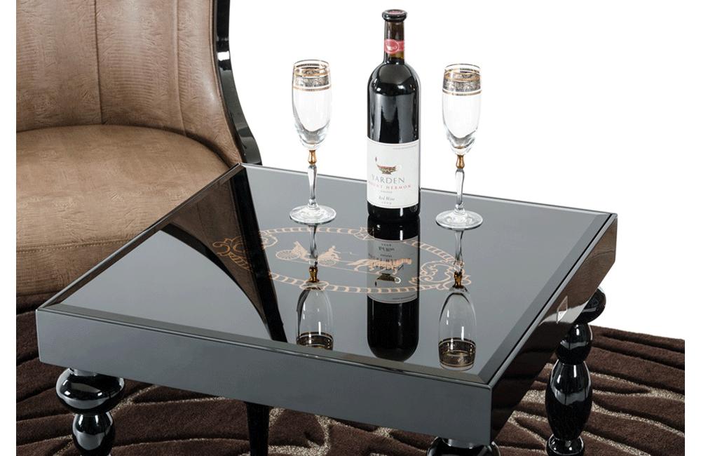 Saure Transitional End Table Black Gloss