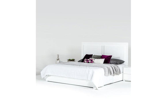 Nicla Italian Modern White Bed