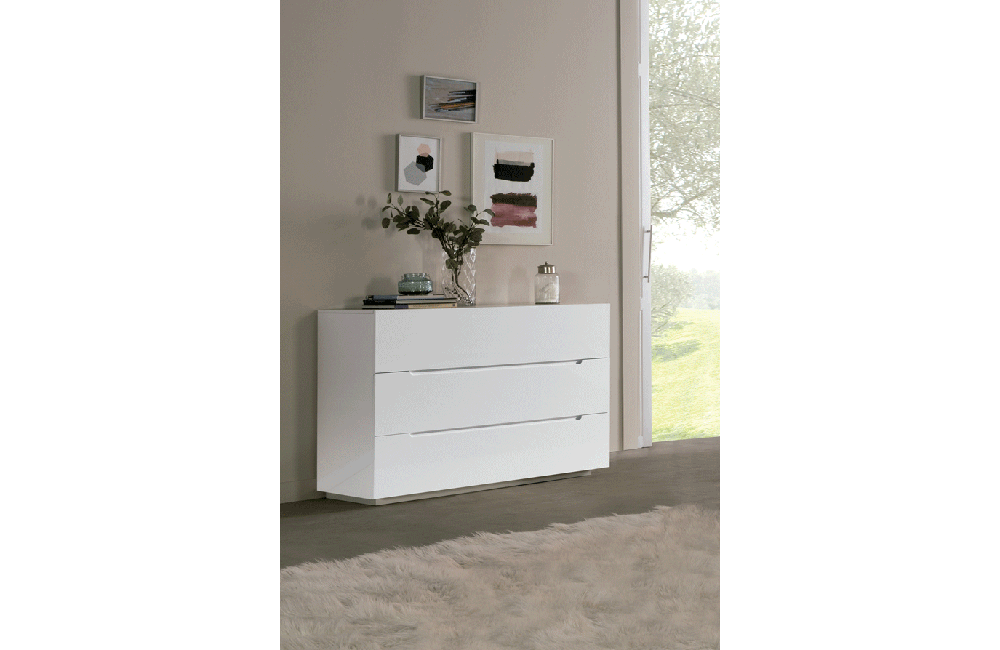 C 100 Dresser White