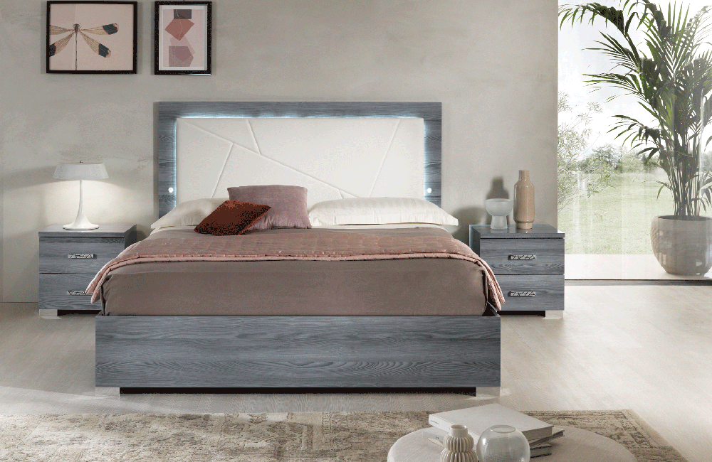 Nicole Bed w/ Wooden HB in Grey w/ Light